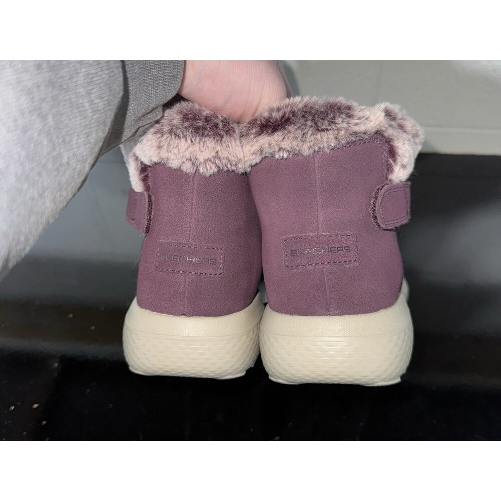 Skechers On The Go City 2 Cuddle Up Womens Faux Fur Lined Winter Boots Size 9.5 - Picture 3 of 8